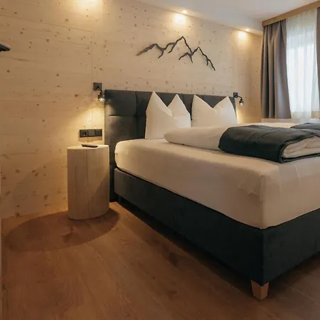 Hoellhaus 이너빌그라텐