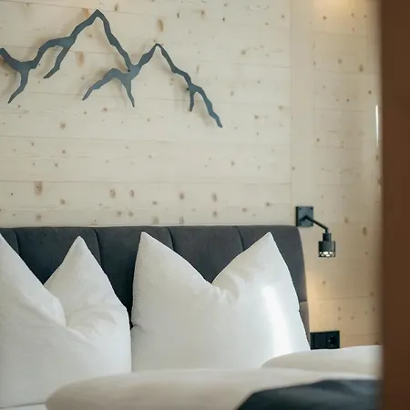 Hoellhaus 이너빌그라텐